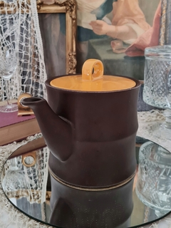 Tetera de loza marrón tapa esmaltada en internet