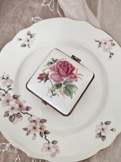 Alhajero de porcelana