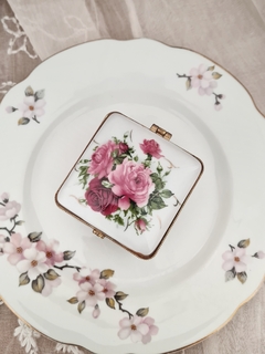 Alhajero de porcelana