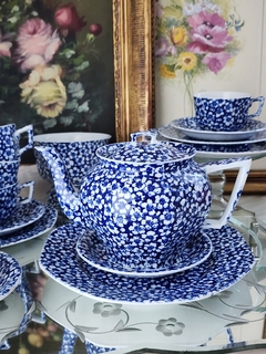 Juego de té de porcelana inglesa diseño ''Chantilly'' 38 piezas - comprar online