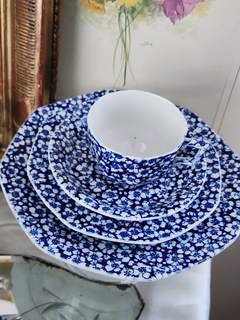Juego de té de porcelana inglesa diseño ''Chantilly'' 16 piezas - Lo que el tiempo nos dejó