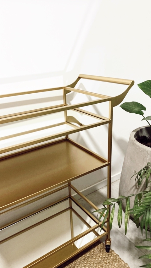 Mini bar de hierro y espejo Palma