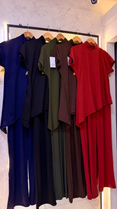 Imagem do Conjunto Blusa Assimetrica