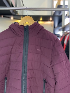 Campera Bomber Puffer Uva - Levis en internet