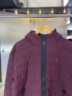 Campera Bomber Puffer Uva - Levis - comprar online