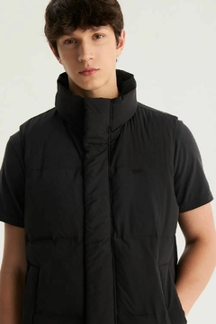 Chaleco Puffer Vest Levis - Negro - comprar online
