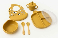 Set plato triple con tapa+ cubiertos + babero estampado + bowl + vaso/cerealera - Mi Conejo Pepito