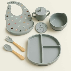 Set plato triple con tapa+ cubiertos + babero estampado + bowl + vaso/cerealera - comprar online