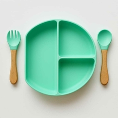 Plato triple con tenedor y cuchara en internet