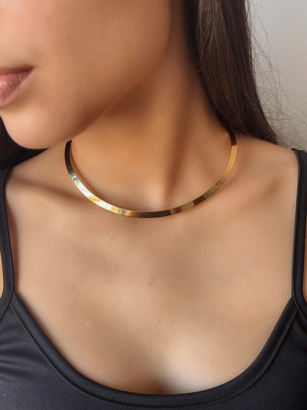 Colar Choker Rígida