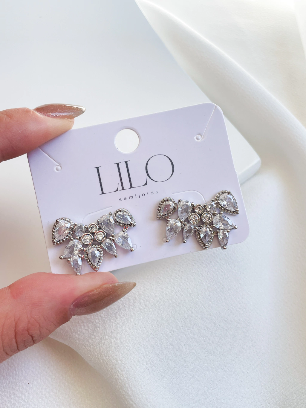 Brinco Ear Cuff Pontas Cristal