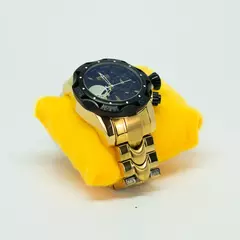 Relógio Invicta Caveira Dourado e Fundo Marinho - comprar online