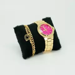 Kit Relógio Feminino Classic e Pulseira com Pingente - comprar online