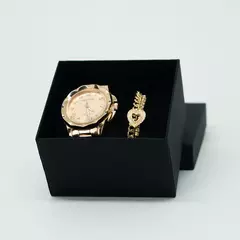Kit Relógio Feminino e Pulseira com Pingente - comprar online