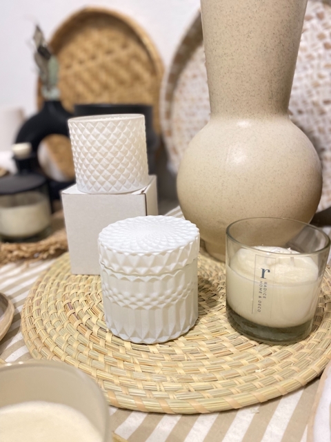 Vela caramelera minimal con tapa