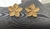 Brinco flor pétalas banhado a ouro 18k primavera verão