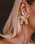 Brinco flor grande folheado a ouro 18k novo modelo verão - comprar online
