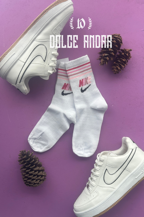 MEDIAS NIKE ROSADAS