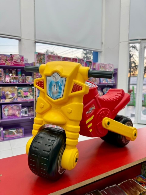 3035 RT MOTO TEAM ROJA (7797161030351)