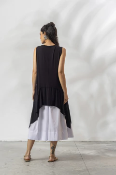 Regata Assimétrica - Mariana Meirelles - Loja Online de Roupas Premium