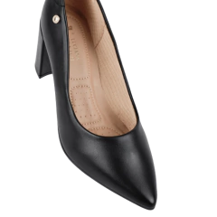 Scarpin Preto Bloco 8cm Bico Fino Lj Luciana Janich - comprar online