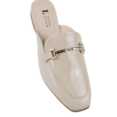 Mule Verniz Amendoa Placa Dourada Frontal Lj Luciana Janich - comprar online