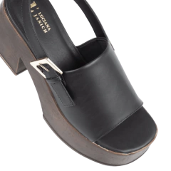 Sandalia Preta Salto Bloco 8cm LJ Luciana Janich - comprar online