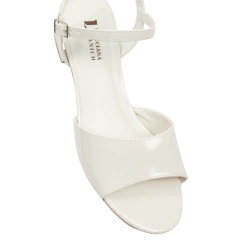 Sandália Verniz off White Salto 3,5 cm Lj Luciana Janich - comprar online
