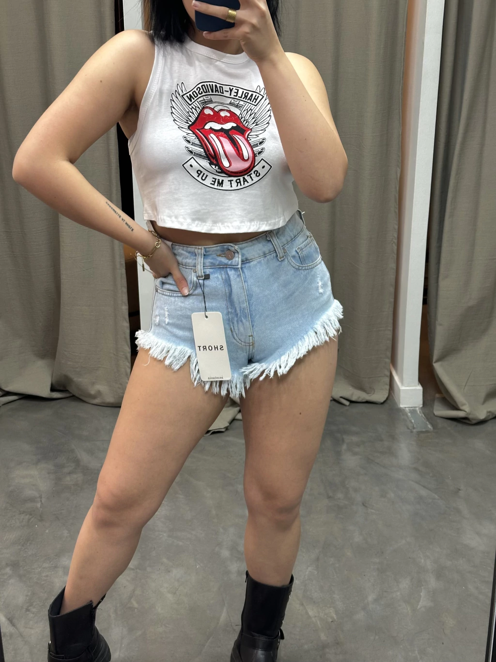 SHORT ISOS CELESTE