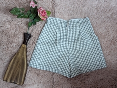 Shorts Saia Eva na internet