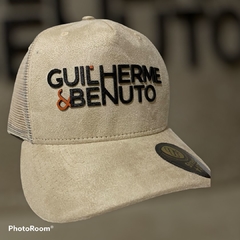 Boné Guilherme e Benuto LG