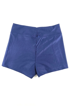 Short Marinho na internet