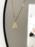 Imagen de collar inicial dorado