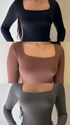 Body Chiara na internet