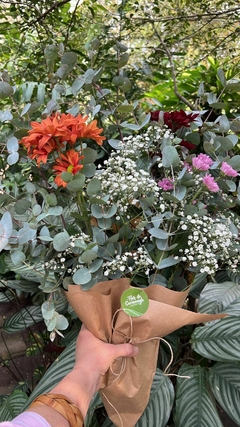 Buquê de Flores Naturais (Tamanho Médio) na internet