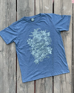 Remera Dragón con peonias