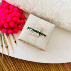 Anel Aparador Cravejado Verde Banhado a Ouro na internet