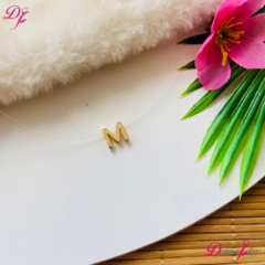 Colar Inicial No fio de Nylon Banhado a Ouro - comprar online