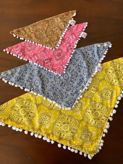 Bandana Amarela s/ pompom - comprar online