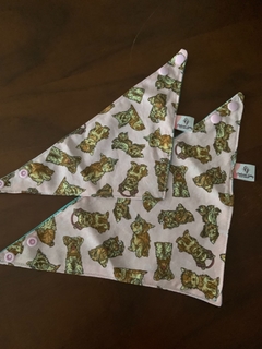 Bandana Yorkshire s/ pompom na internet