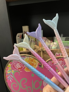 Caneta Fofa Sereia Colorida - comprar online