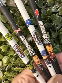 Caneta Fofa Apagável Avengers na internet