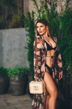 Saída De Praia Tulum Floral - Preto com Vermelho