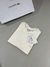 T-shirt Lacoste monocromática na internet