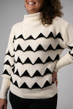Blusa Biamar com padronagem geométrica, gola rolê e mangas de cava quadrada 11778 - comprar online
