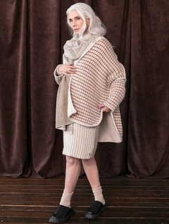 Casaco oversized reversível com capuz e sem fechamento frontal Biamar 11843 - Moda Urbana | Tendências da Moda Feminina 