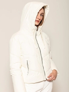 Jaqueta puffer com capuz, bolsos e fechamento em zíper Biamar 51037