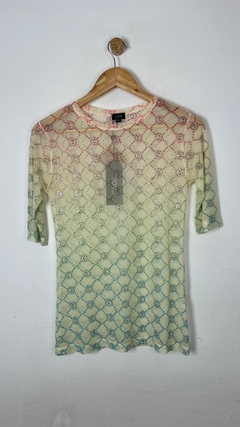 Blusa Tule Caos na internet