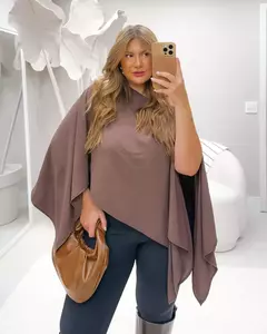 Blusa Capa e Cropped na internet