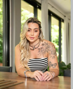 Cropped Tellos na internet